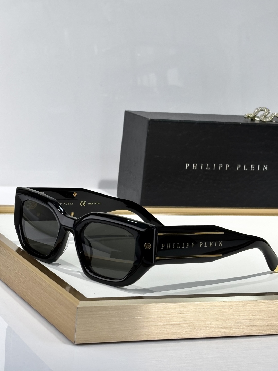  PHILIPP PLEIN
MOD：SP
Size：51口21 135
