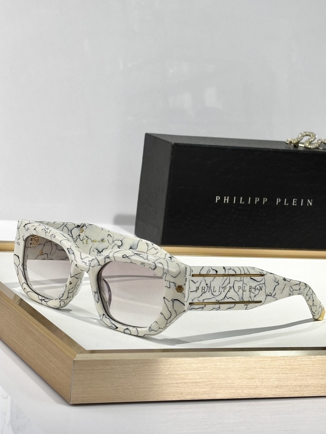  PHILIPP PLEIN
MOD：SP
Size：51口21 135
