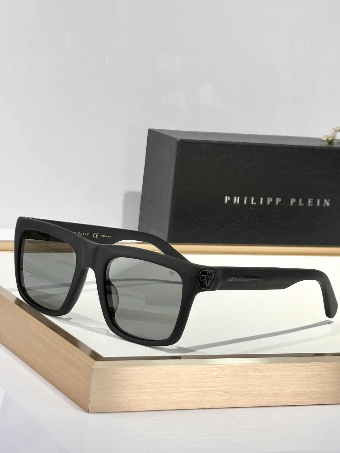 PHILIPP PLEIN
MODSP
Size52口21
