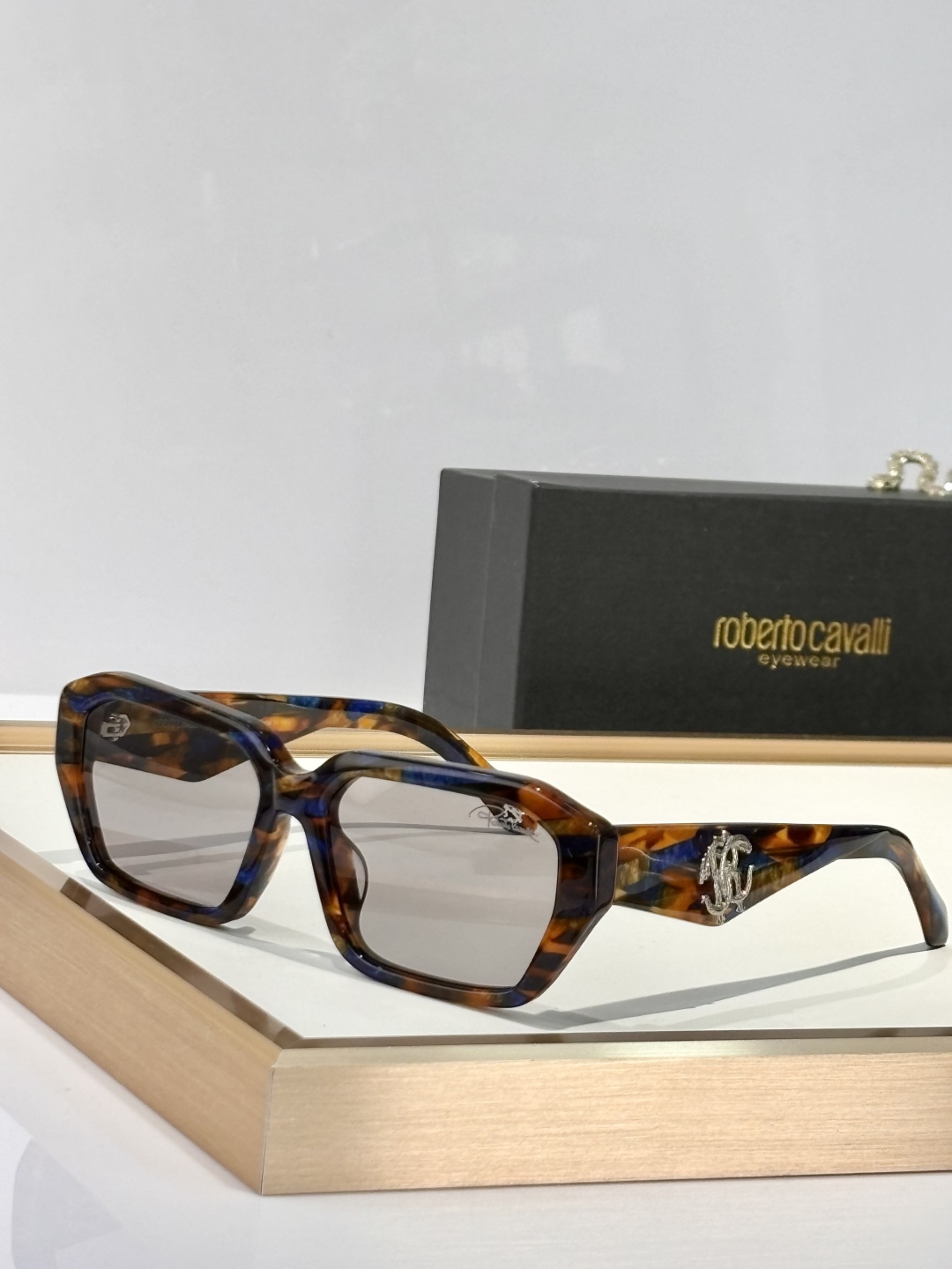  roberto cavalli
MOD：SRC 113
Size：57口17 140
