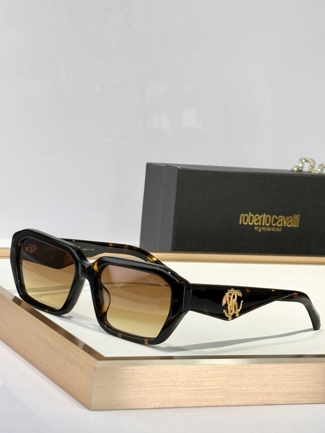  roberto cavalli
MOD：SRC 113
Size：57口17 140
