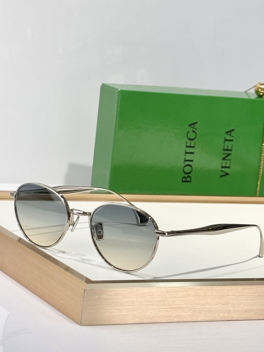  Bottega Veneta
MODEL：BV1396S
SIZE：55口22-140

