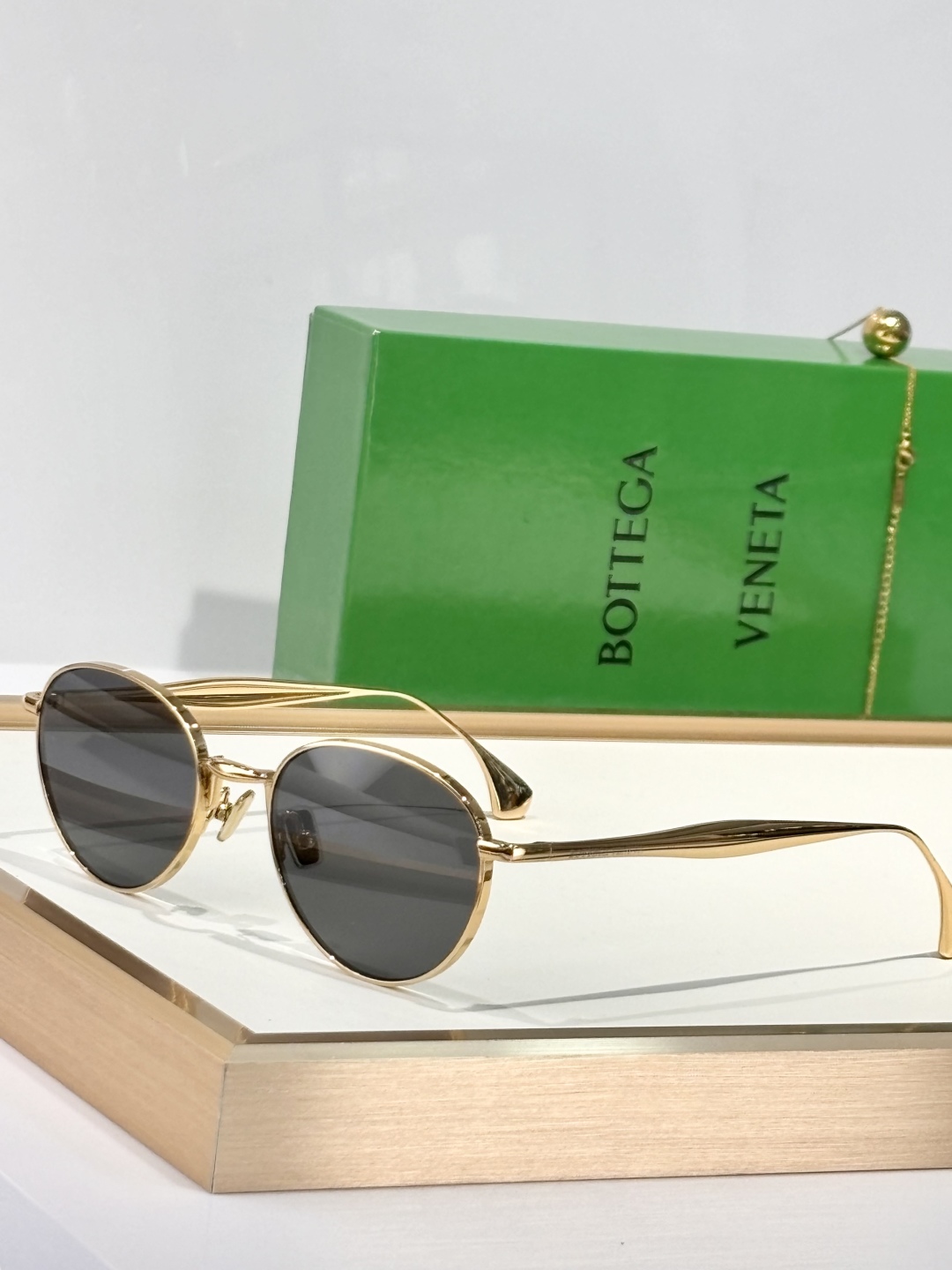  Bottega Veneta
MODEL：BV1396S
SIZE：55口22-140
