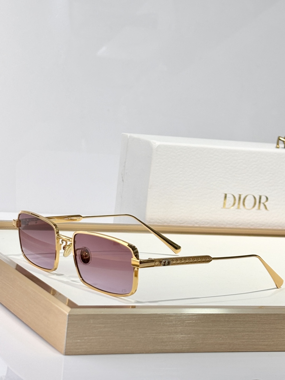  DIOR
MODS2U
Size55口18 140
