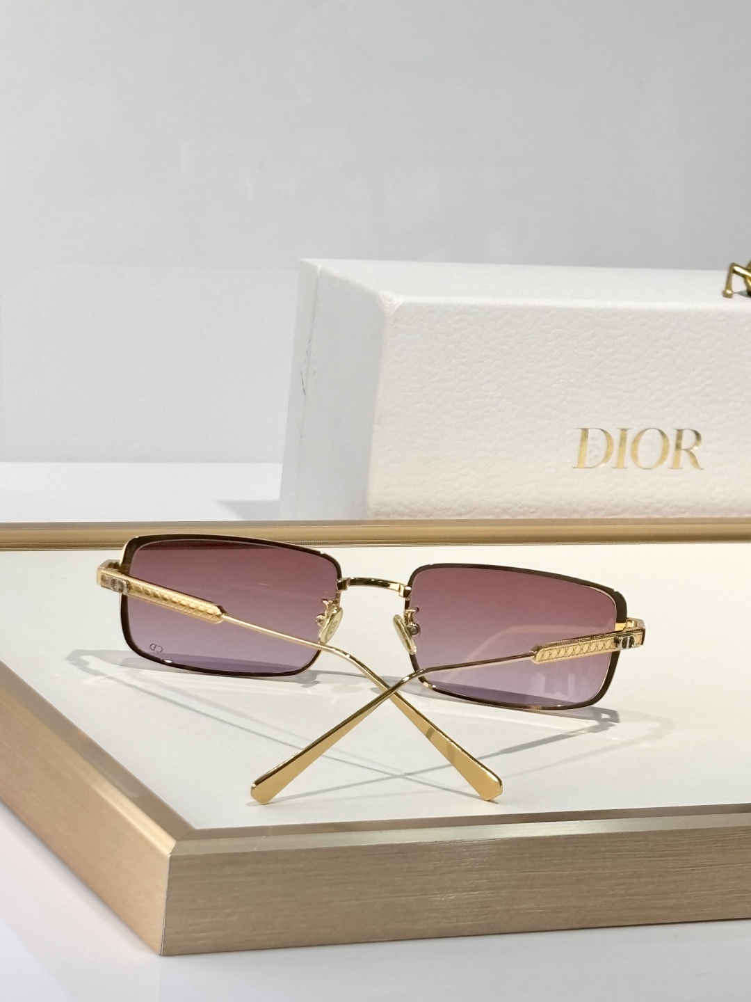  DIOR
MODS2U
Size55口18 140
