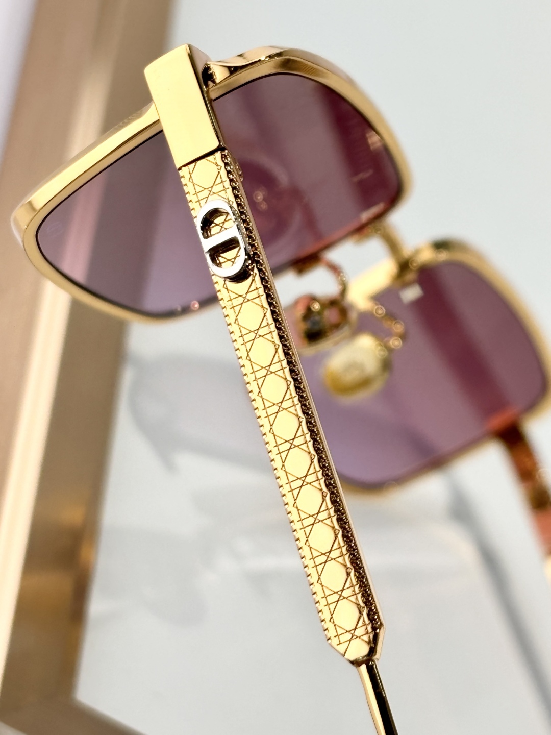  DIOR
MODS2U
Size55口18 140
