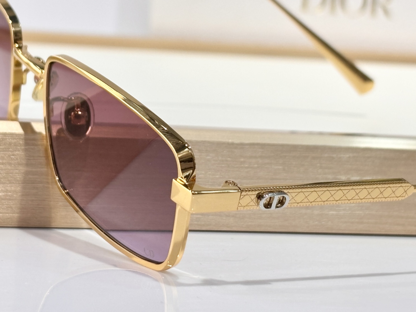  DIOR
MODS2U
Size55口18 140
