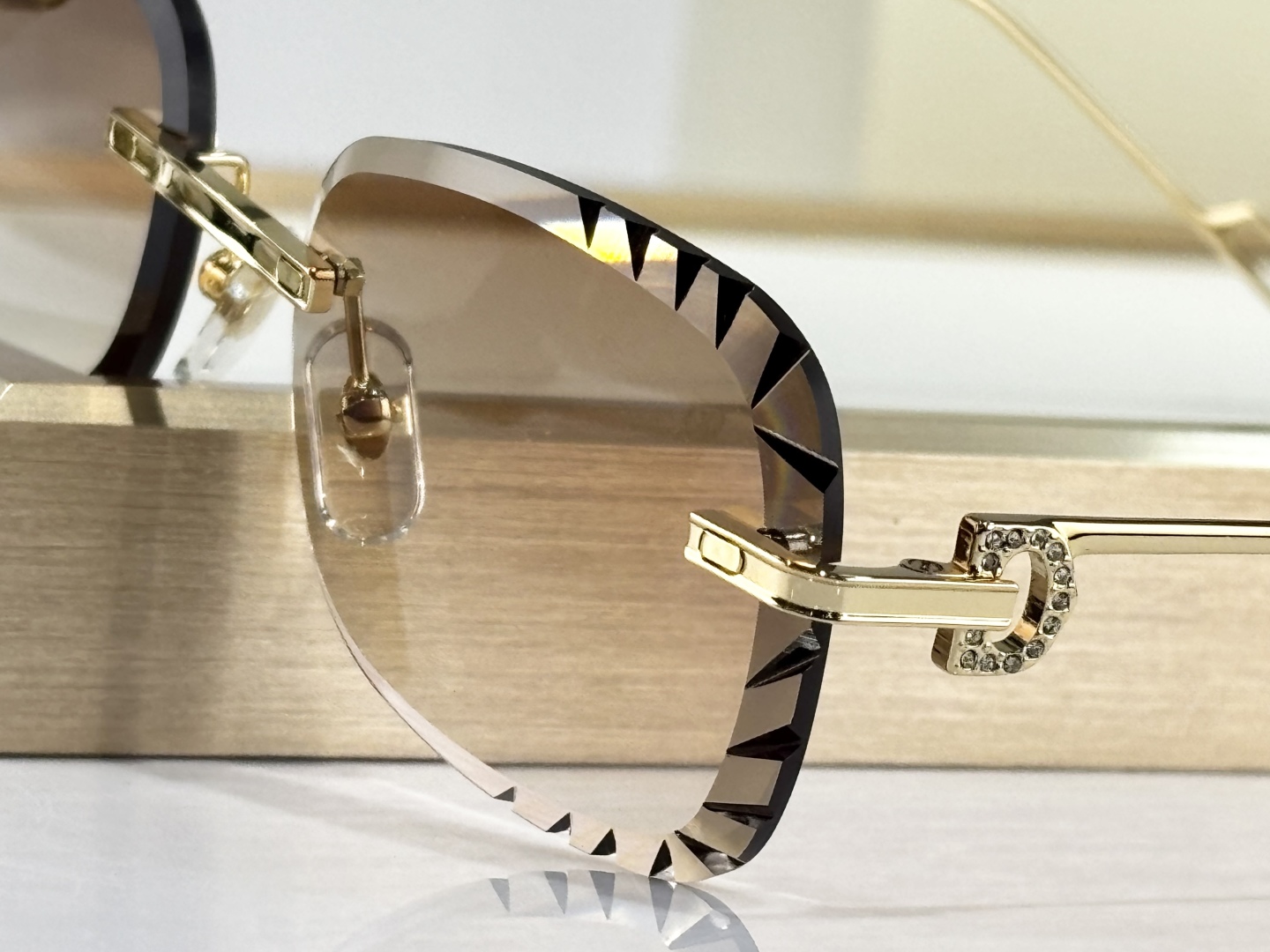  Cartier
MOD：CT01620
Size：59口18 145
