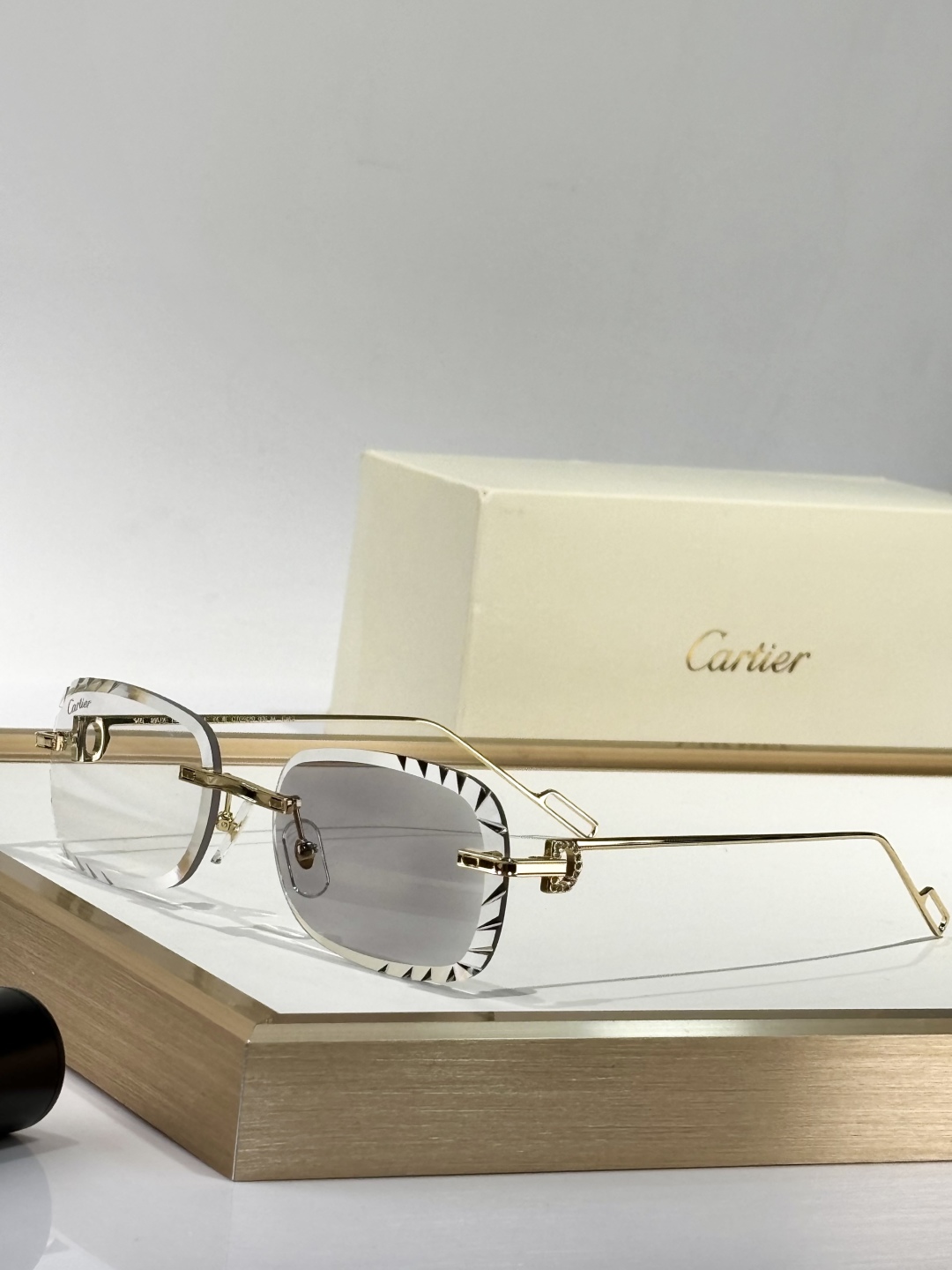  Cartier
MOD：CT01620
Size：59口18 145

