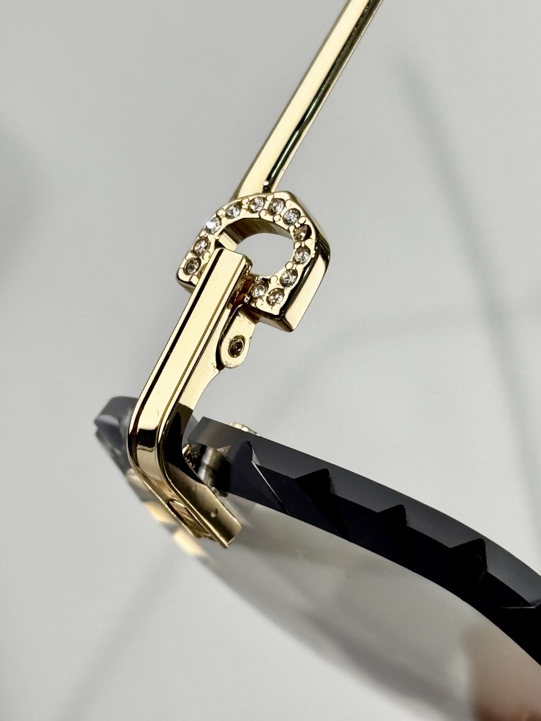  Cartier
MOD：CT01620
Size：59口18 145

