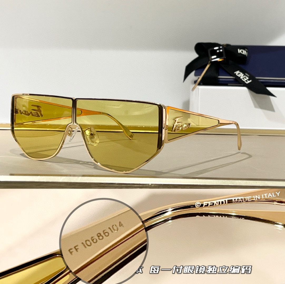 Oversized 
Fendi Disco
ModFF M0093/S 
SIZE70-2-150
