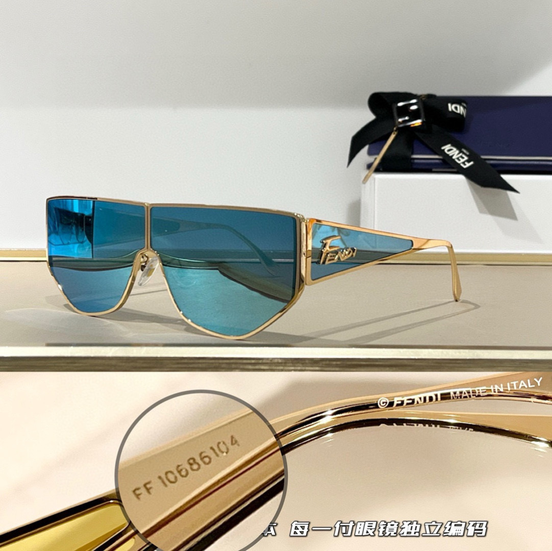  Oversized 
Fendi Disco
ModFF M0093/S 
SIZE70-2-150
