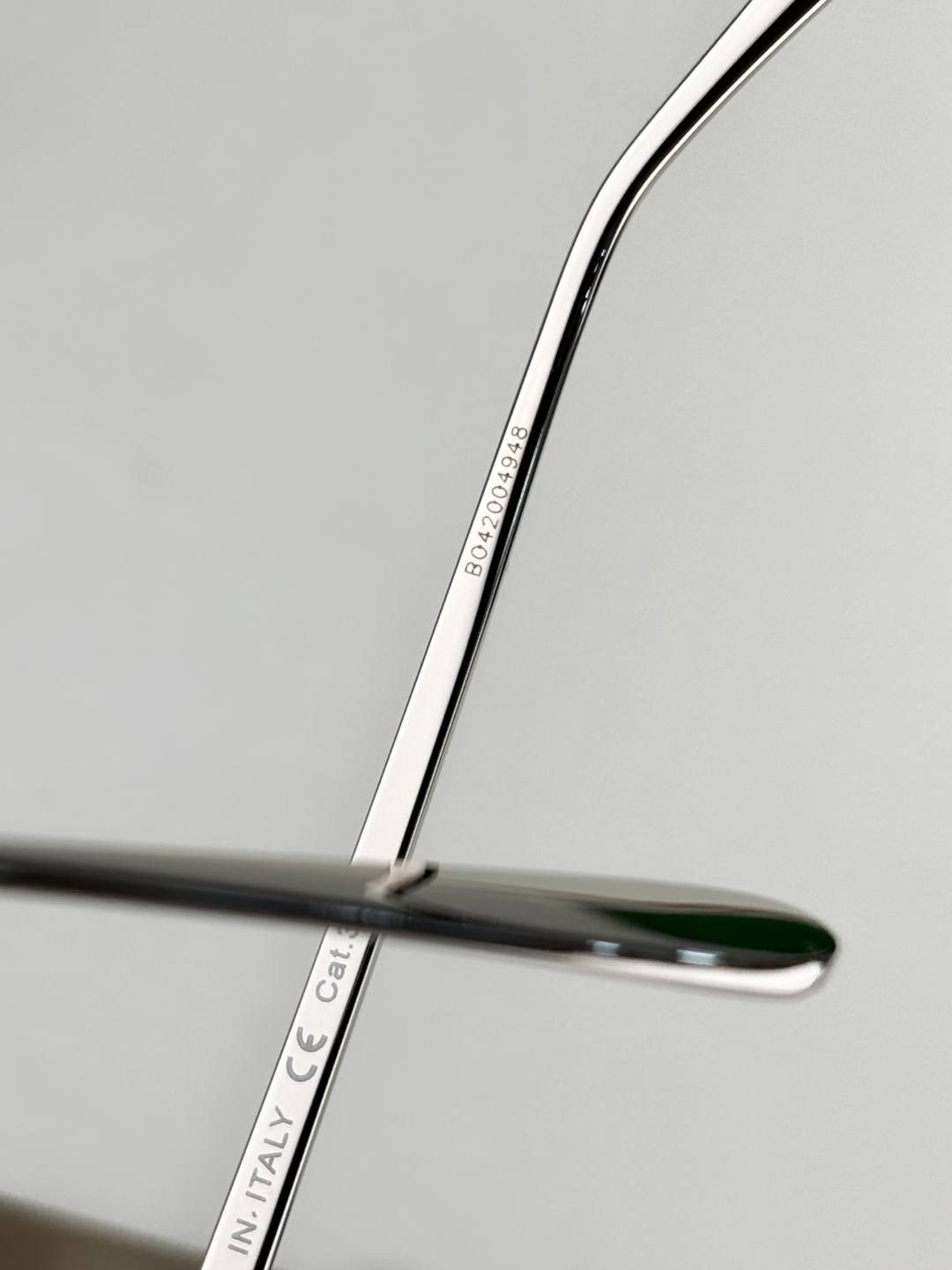  BOTTE VENETA
飞行员款式
ModBV1274 /1273
DroP Aviator
上脸舒