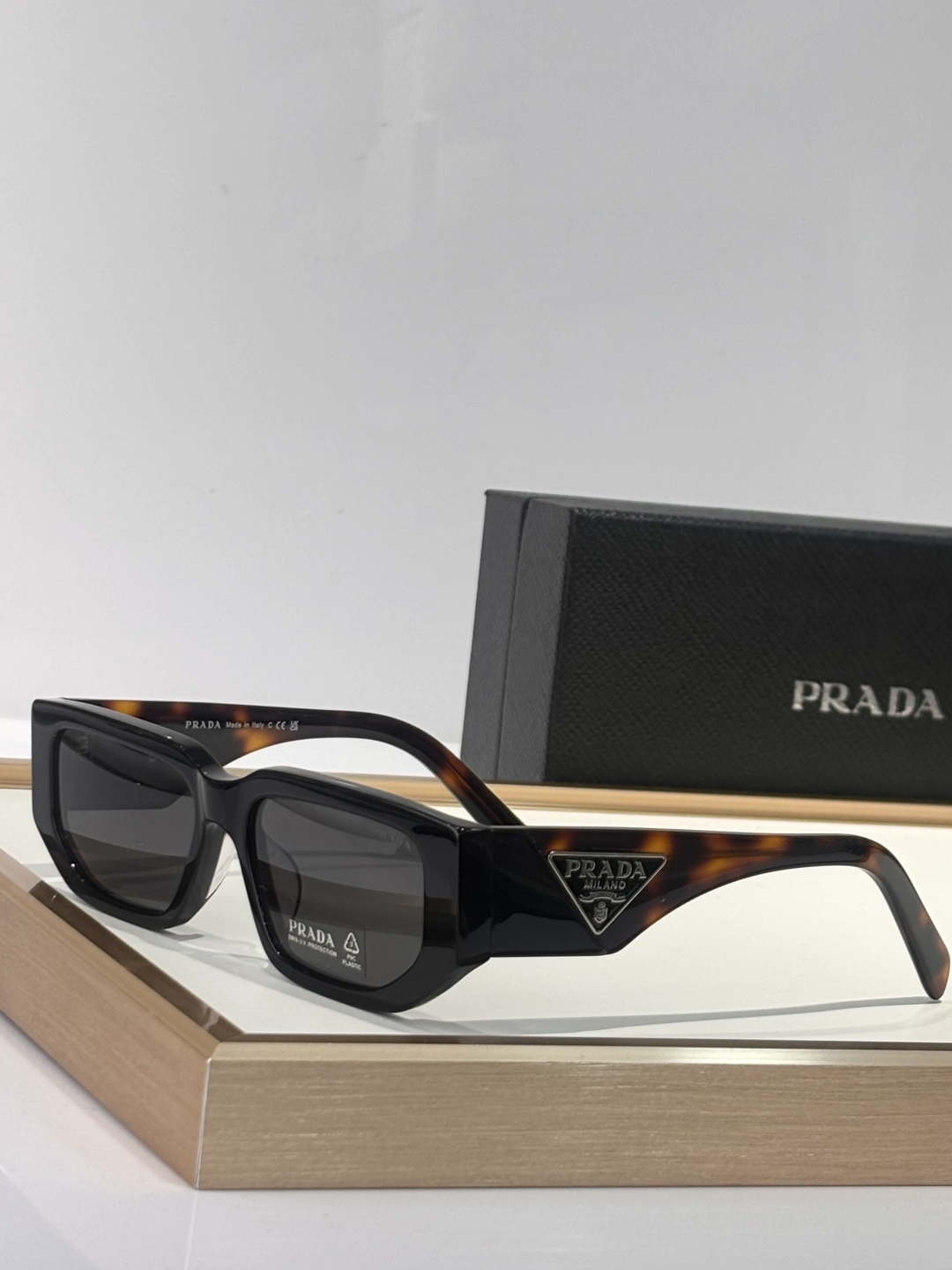  高版到✔️
ToP quality 
秒杀市面所有版本 
PRAD*SPR09Z
Size  54口1