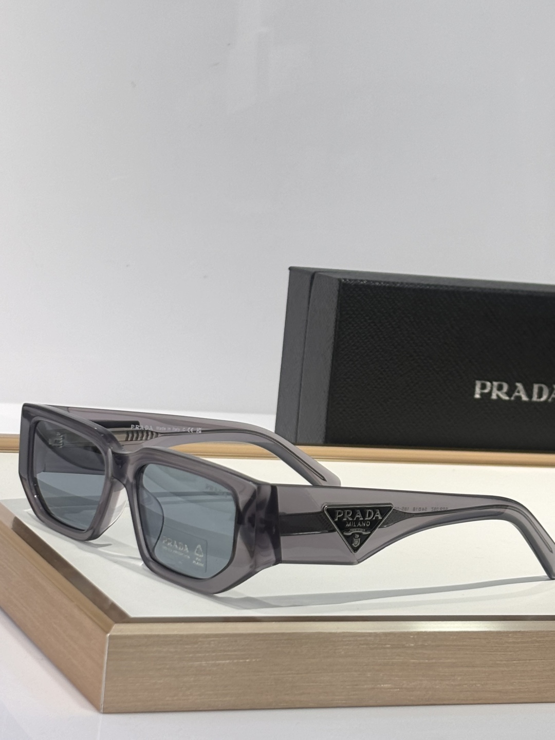  高版到✔️
ToP quality 
秒杀市面所有版本 
PRAD*SPR09Z
Size  54口1