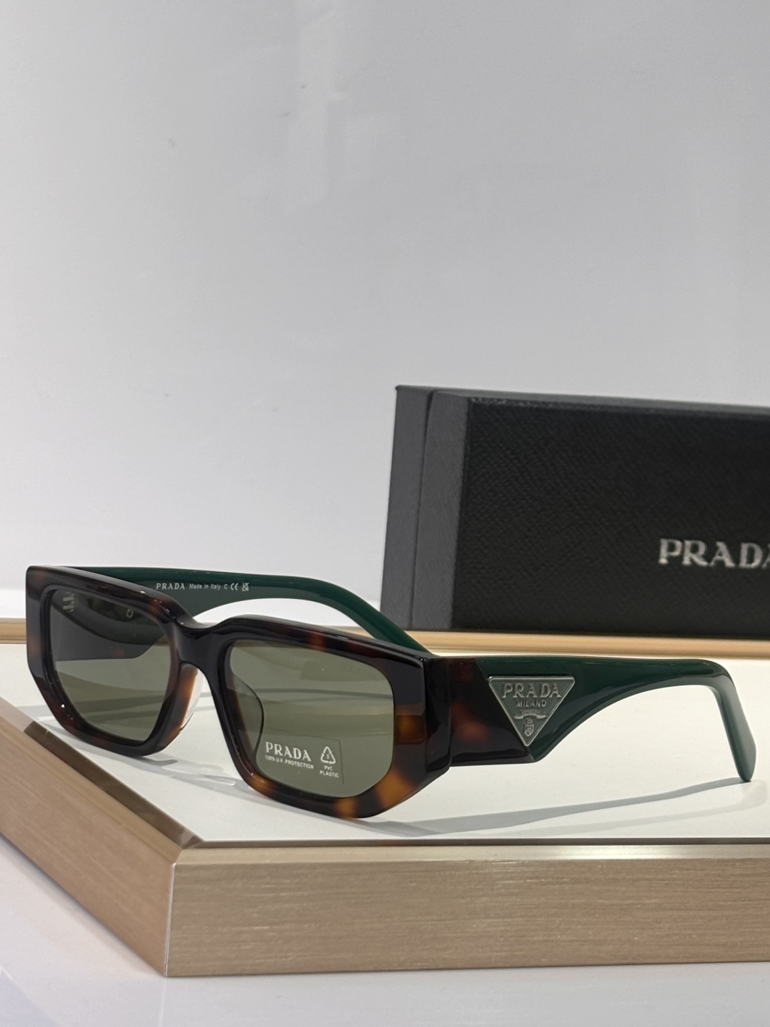  高版到✔️
ToP quality 
秒杀市面所有版本 
PRAD*SPR09Z
Size  54口1