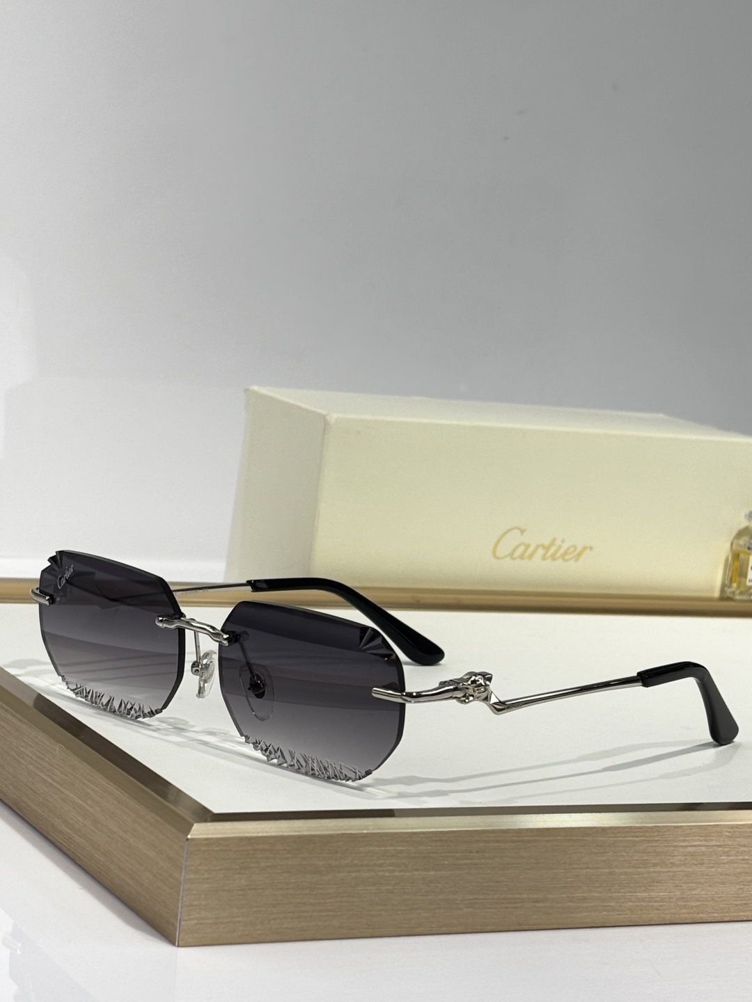 Cartier*
MODEL：CTO
Size58口18-135
