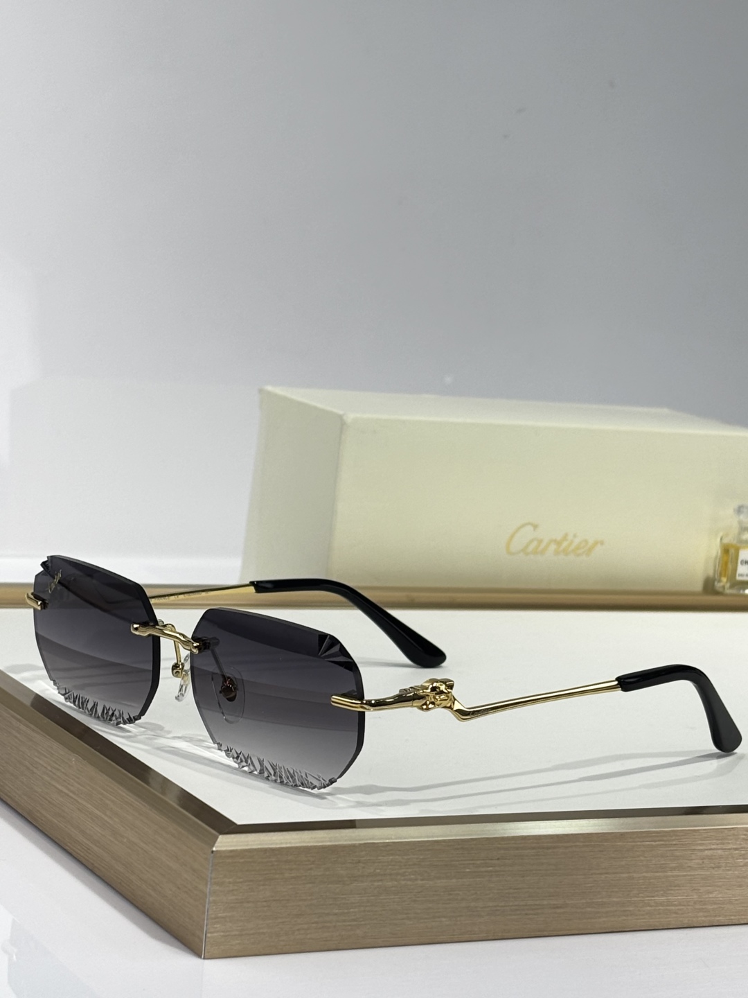  Cartier*
MODEL：CTO
Size58口18-135
