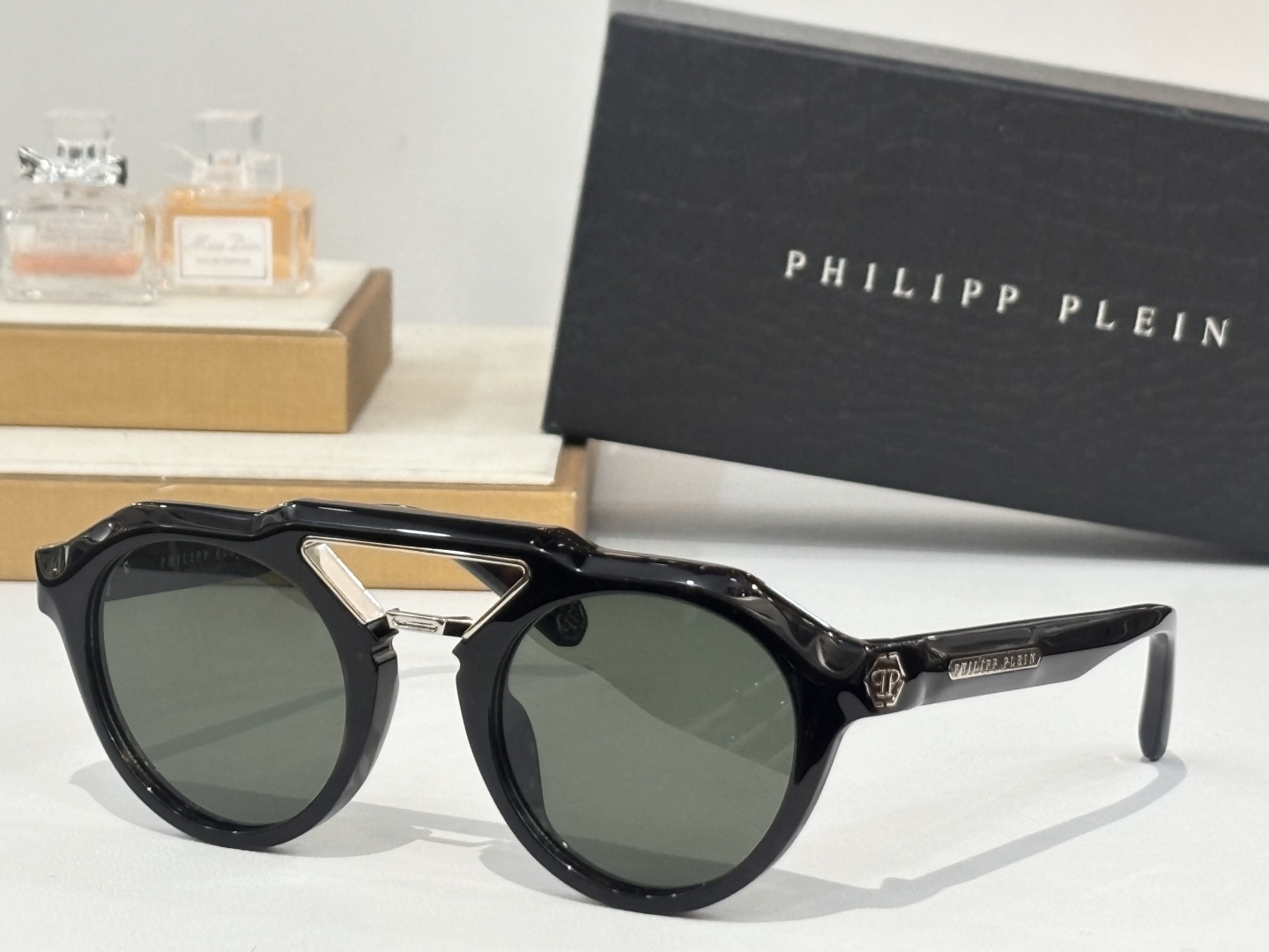  PHILIPP PLEI* 菲利普.普莱恩～
TOP QUALITY
MODEL：045
SIZE：5