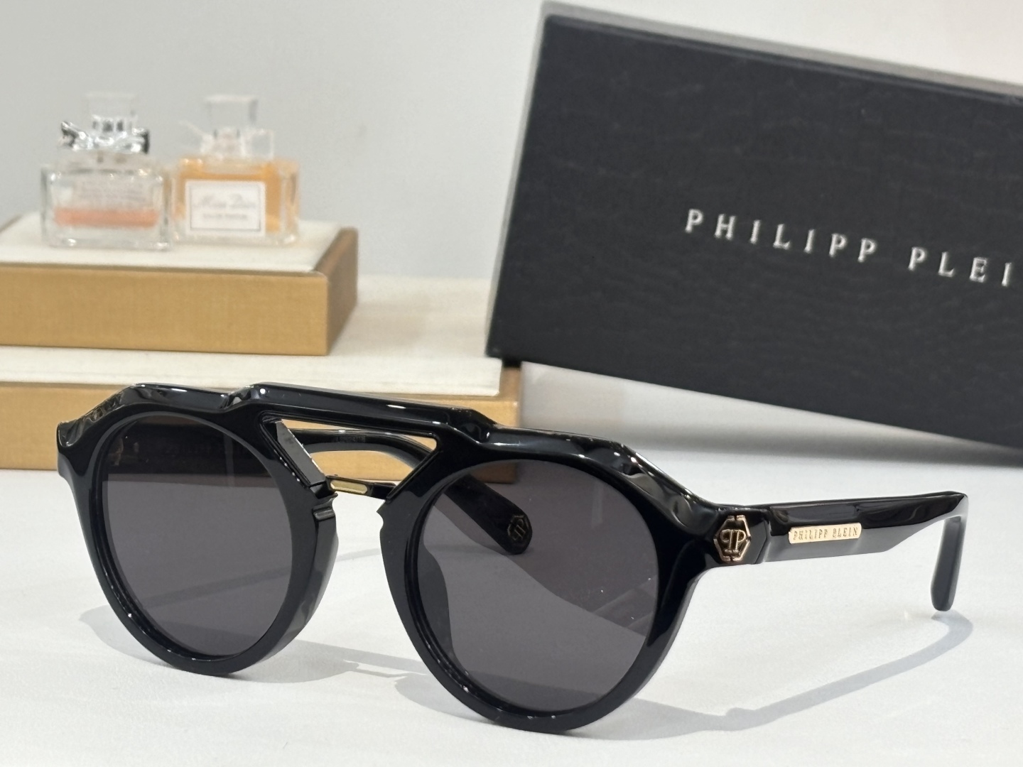  PHILIPP PLEI* 菲利普.普莱恩～
TOP QUALITY
MODEL：045
SIZE：5