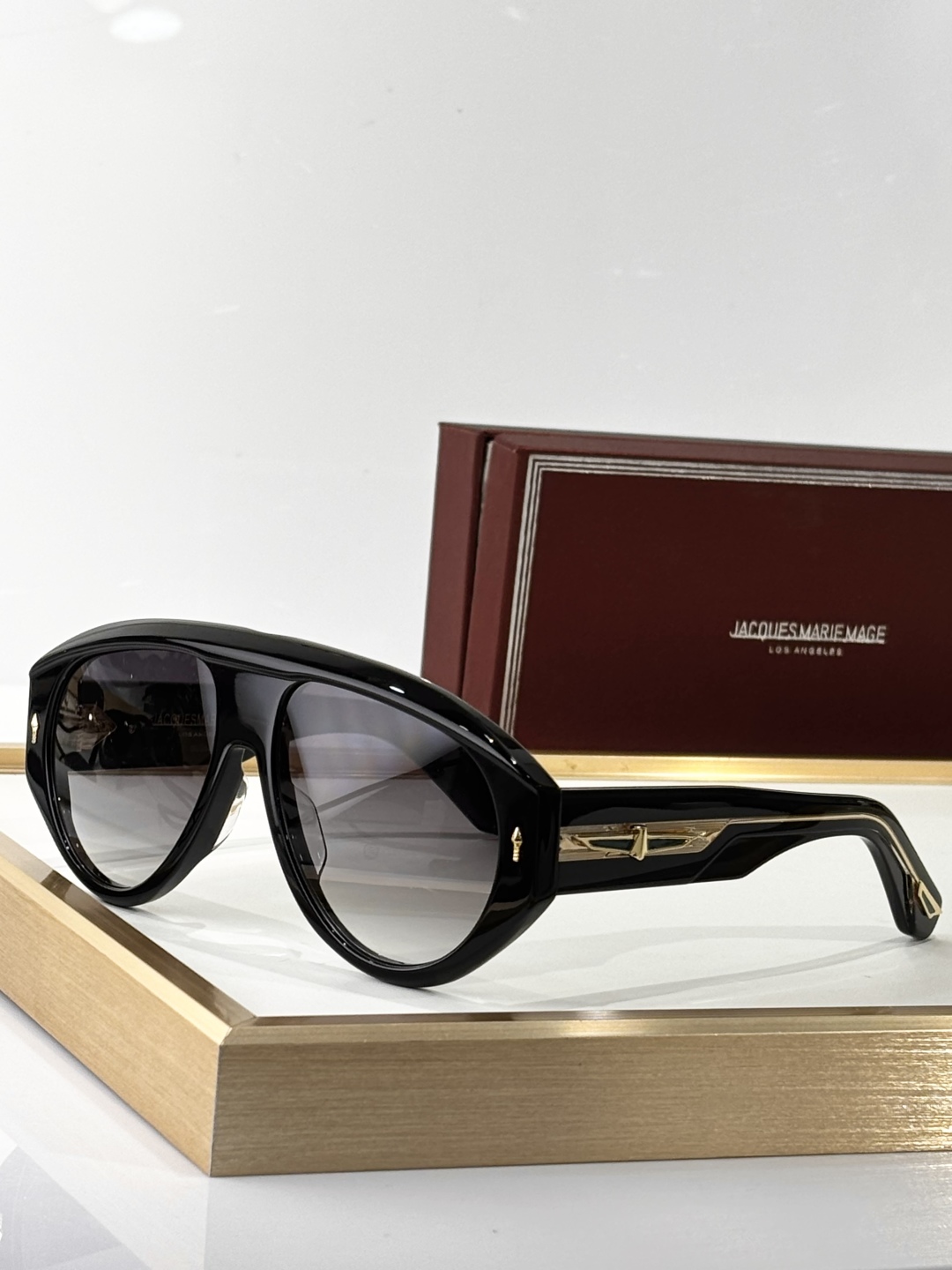  JACQUES MARIE MAG*
MODELBANDIT
SIZE：47口26
