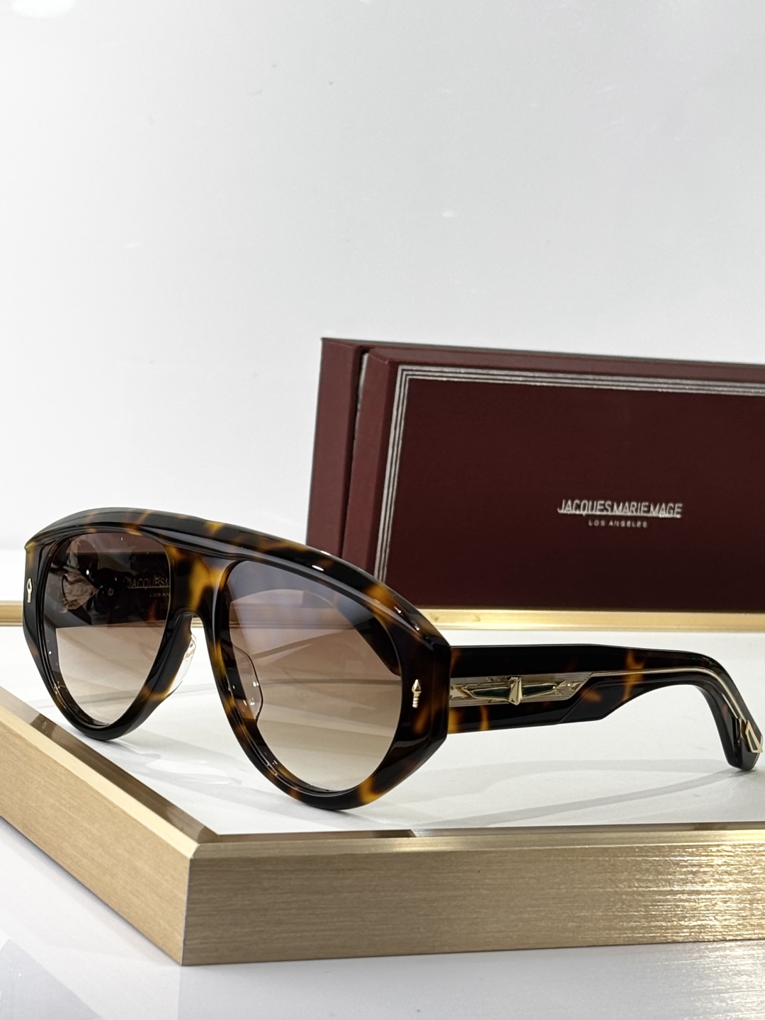  JACQUES MARIE MAG*
MODELBANDIT
SIZE：47口26
