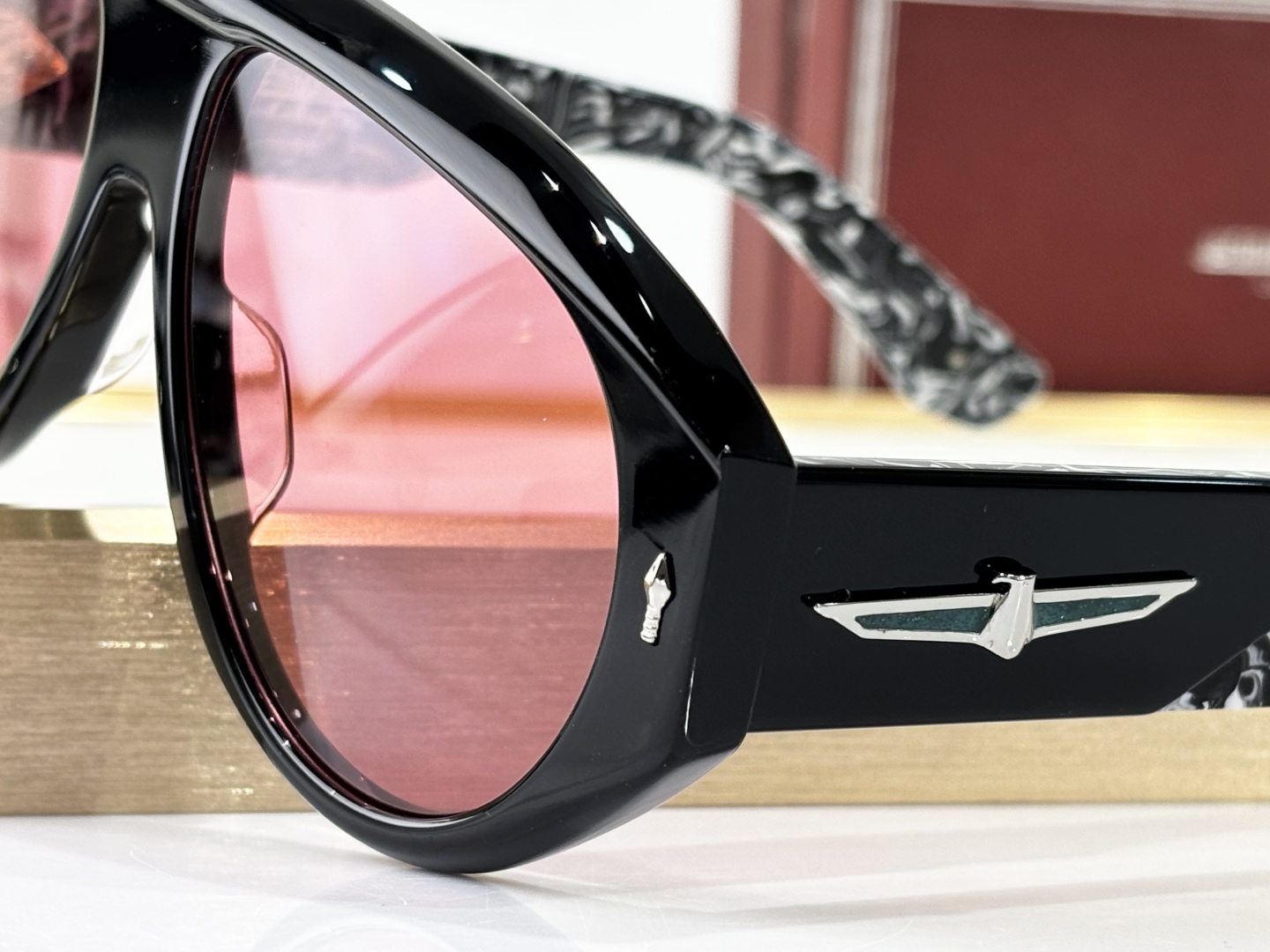 JACQUES MARIE MAG*
MODELBANDIT
SIZE：47口26
