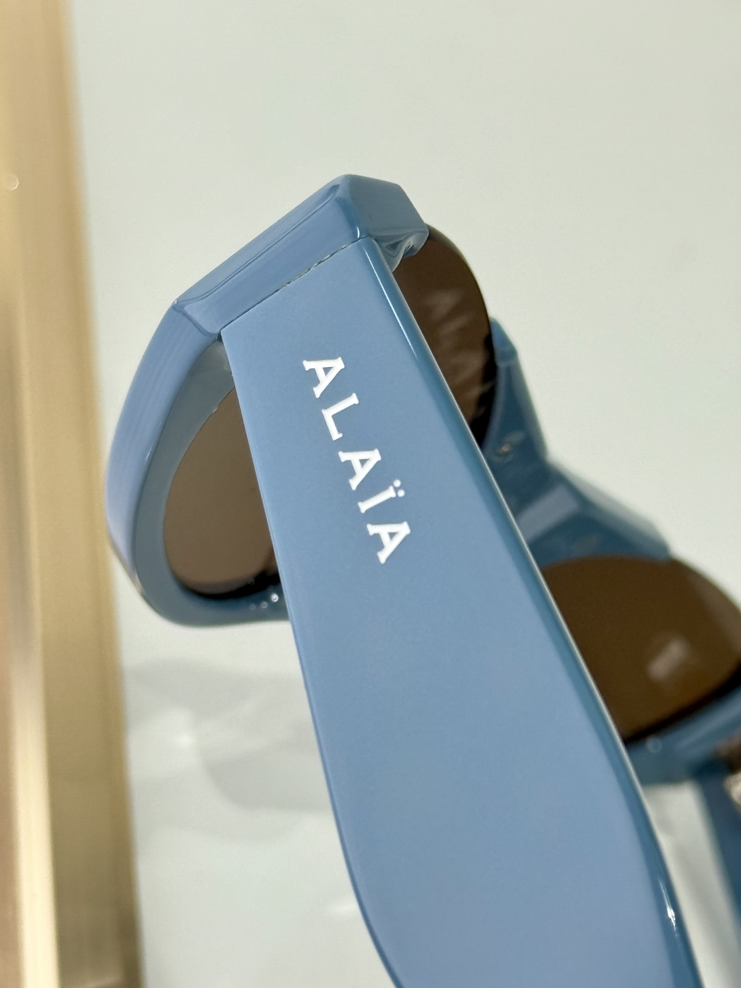  ToP quality 
ALAIA
时间单品 
MOD：AA0076S
SIZE：57-17-145