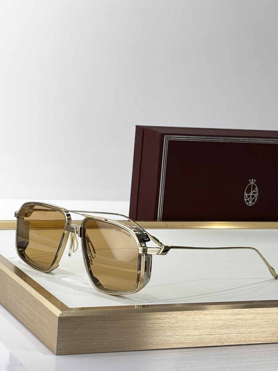  十周年系列：JAGGER
JACQUES MARIE MAGE
MODEL：JAGGER
SIZE：5