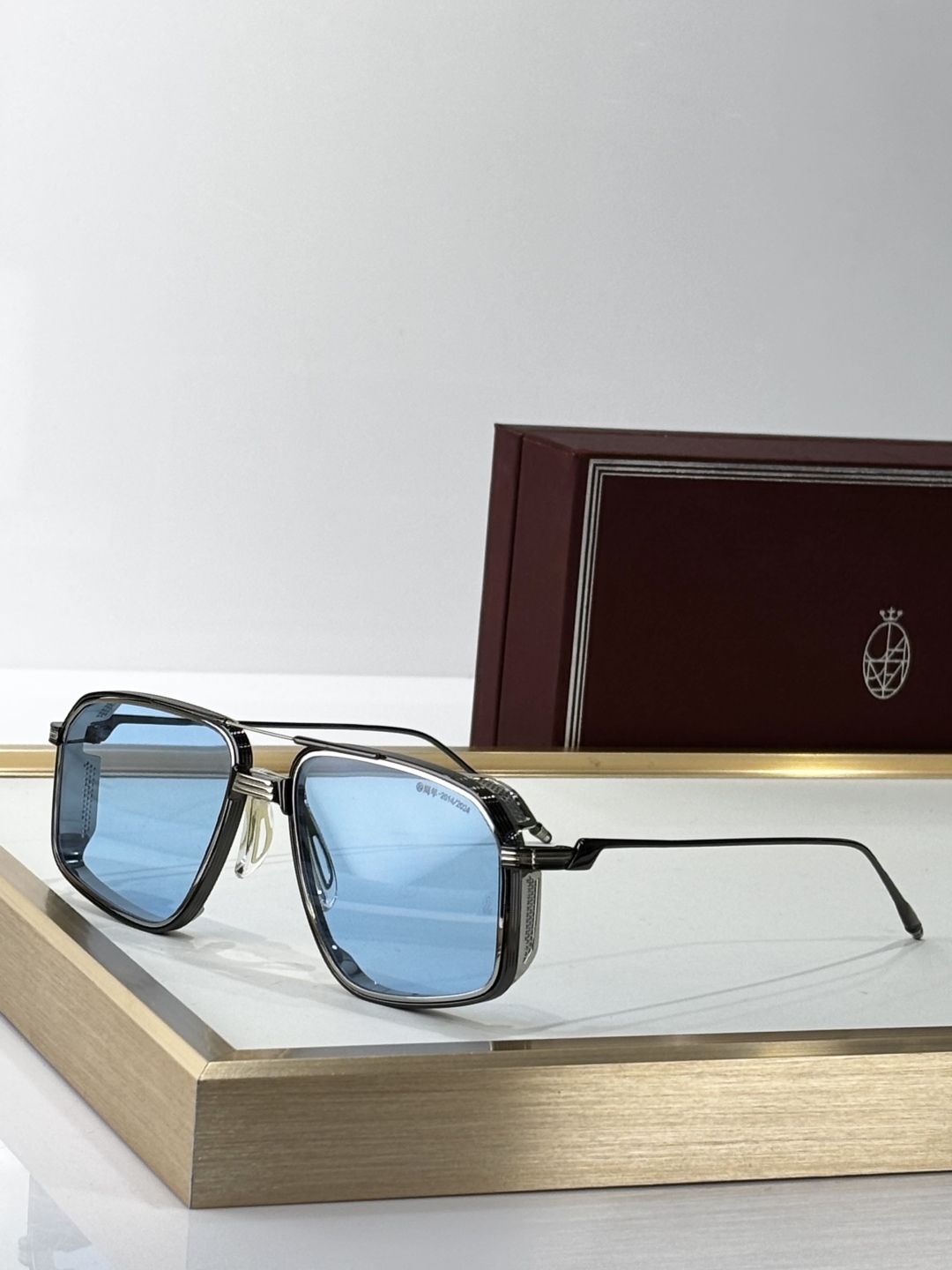  十周年系列：JAGGER
JACQUES MARIE MAGE
MODEL：JAGGER
SIZE：5