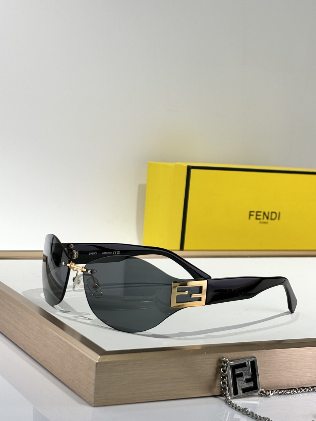  FEND*
MODEL：FE40159U
SIZE：58口18-140
