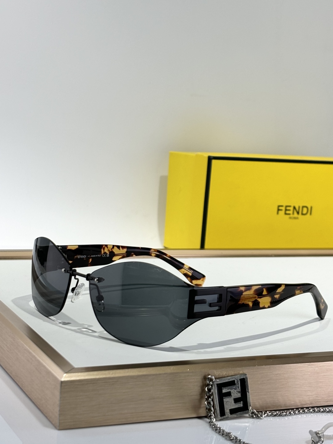  FEND*
MODEL：FE40159U
SIZE：58口18-140
