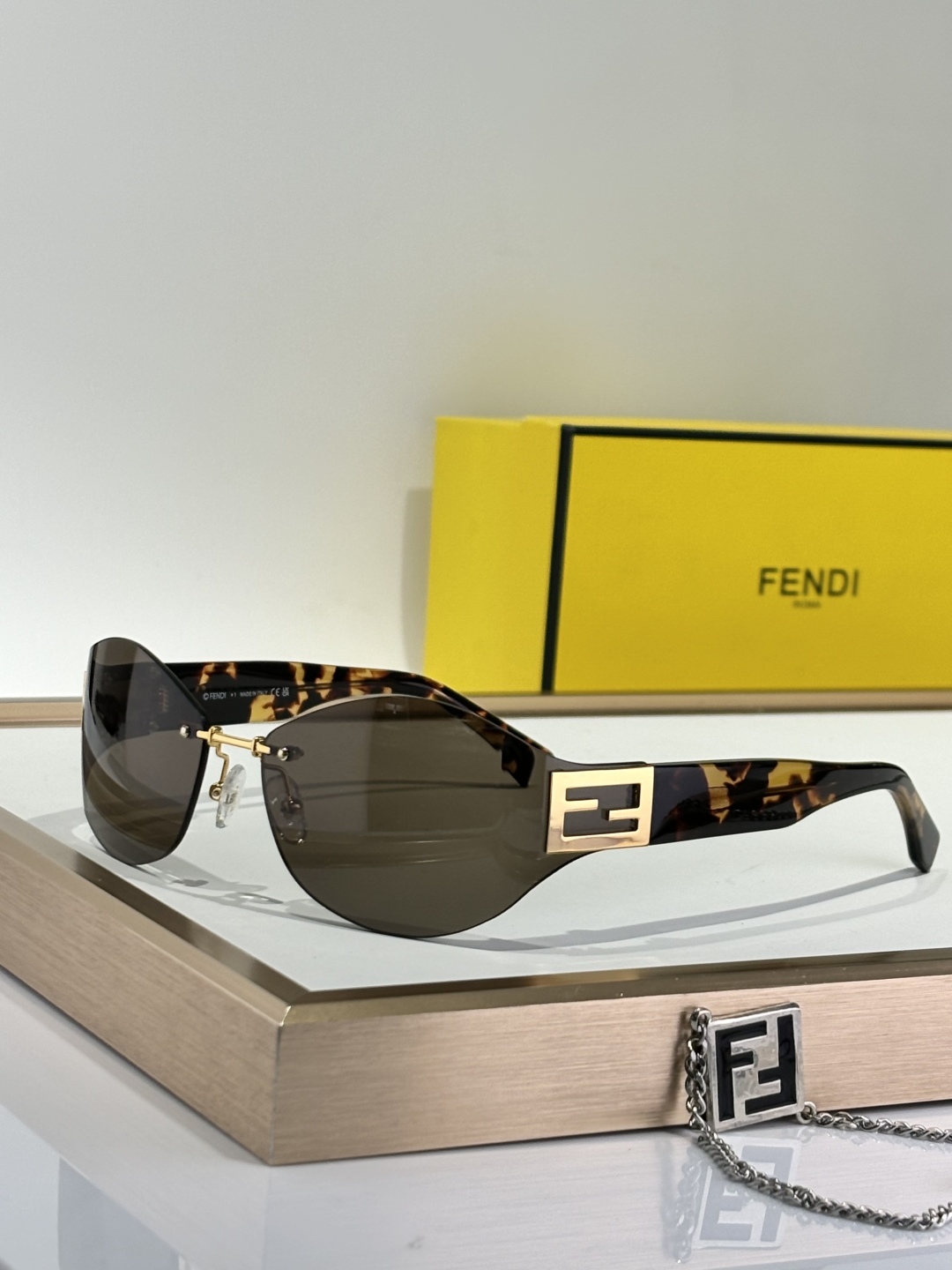  FEND*
MODEL：FE40159U
SIZE：58口18-140
