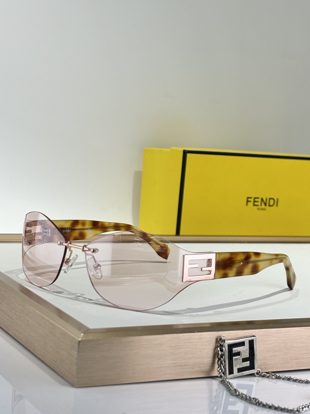  FEND*
MODEL：FE40159U
SIZE：58口18-140

