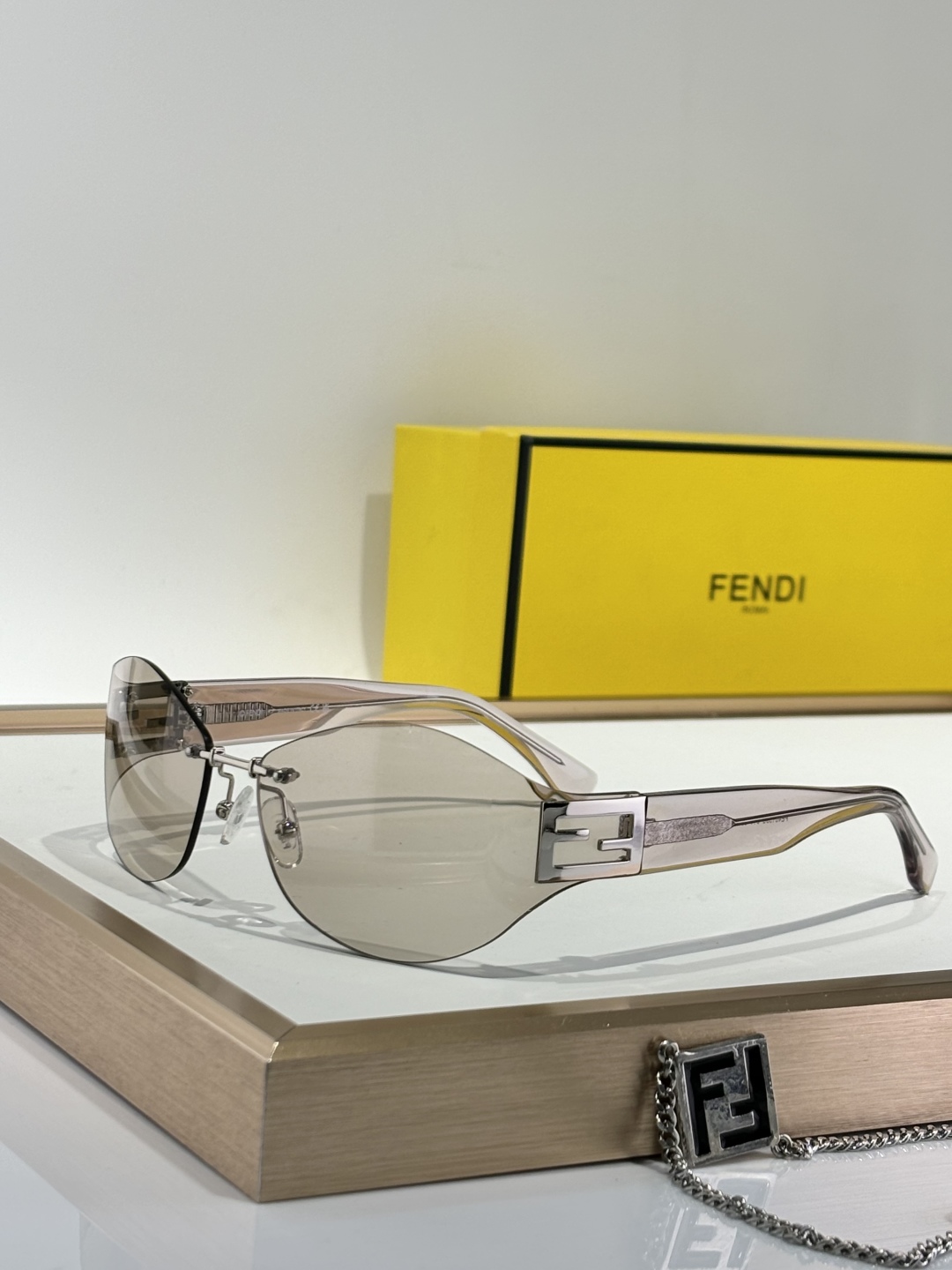  FEND*
MODEL：FE40159U
SIZE：58口18-140
