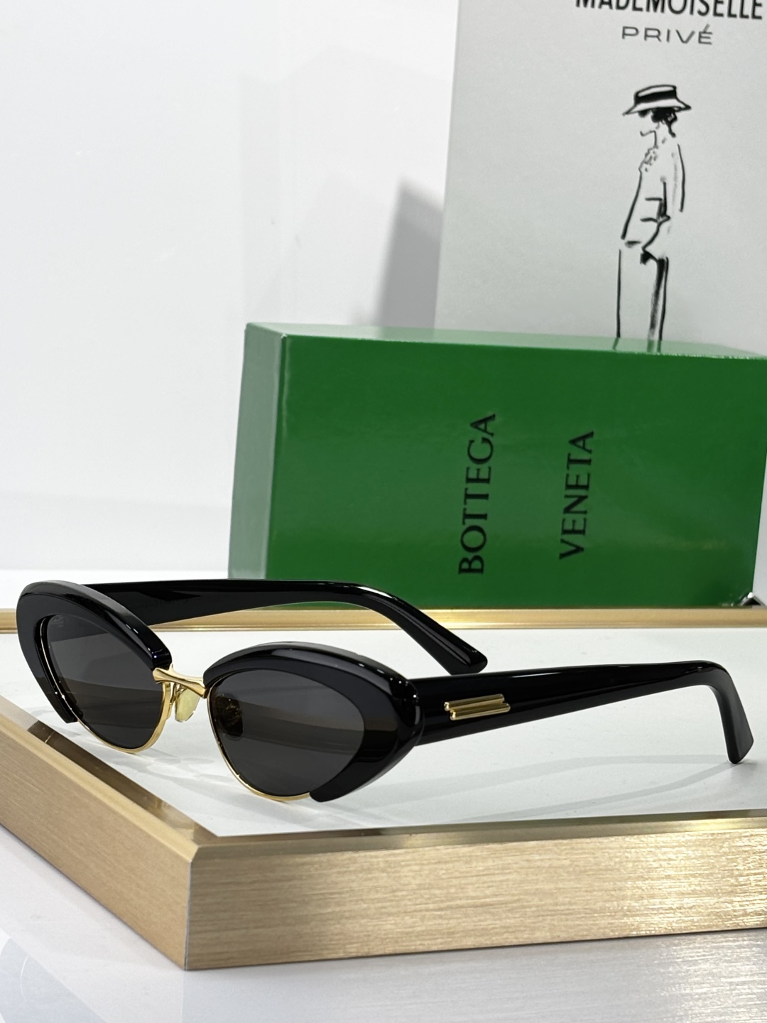  Bottega Veneta
MODEL：BV1387S
SIZE：  54 口17- 140
