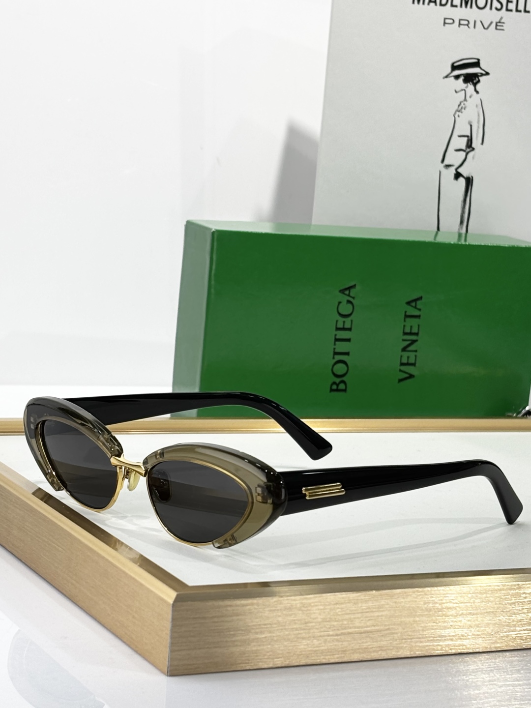  Bottega Veneta
MODEL：BV1387S
SIZE：  54 口17- 140
