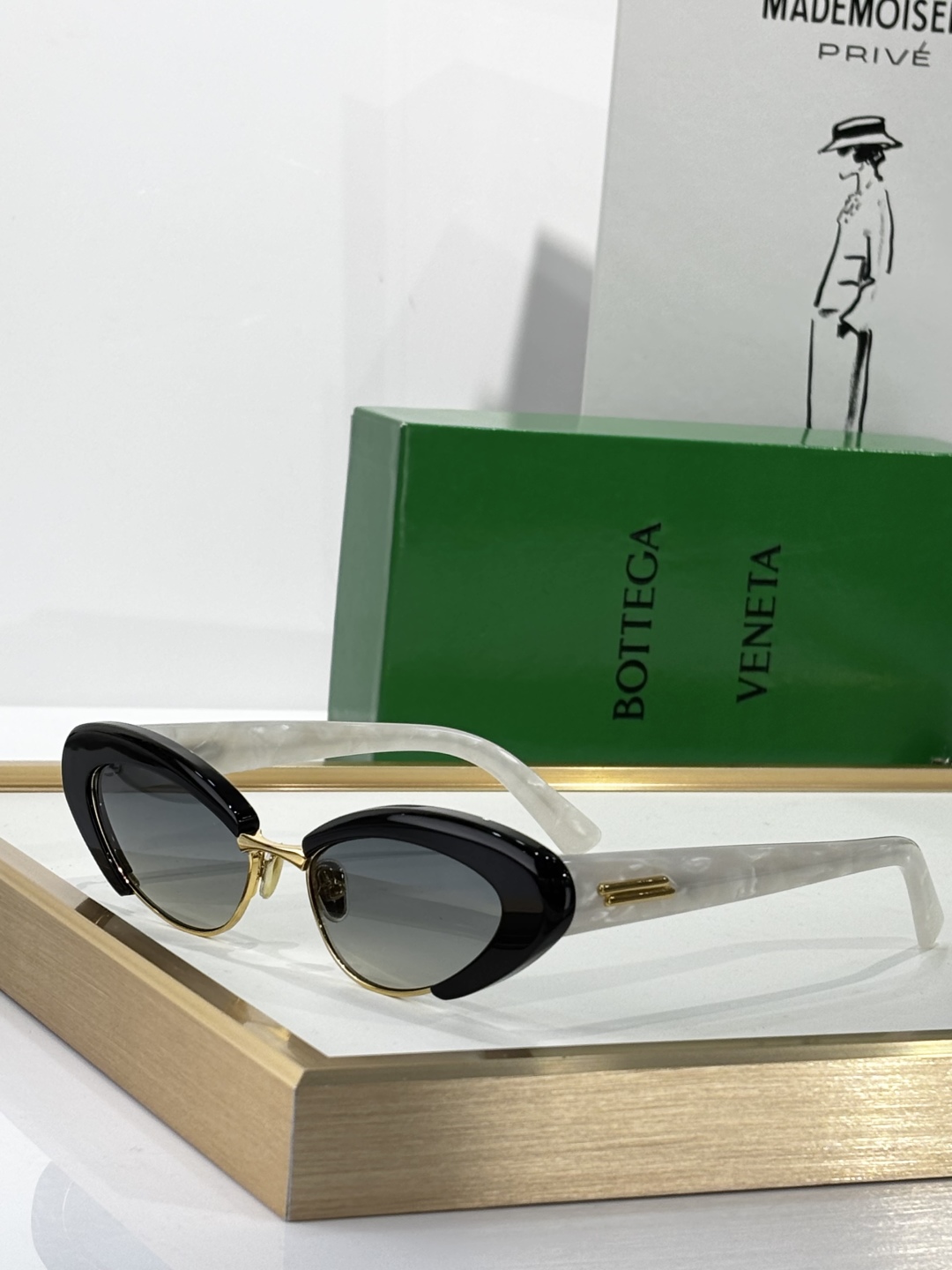  Bottega Veneta
MODEL：BV1387S
SIZE：  54 口17- 140

