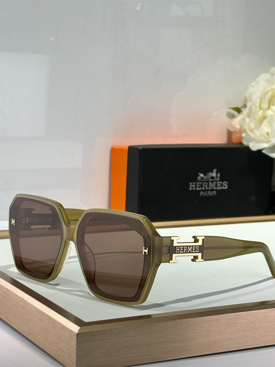  HERMES
经典款
MOD：HS1906
size：56-20-145
