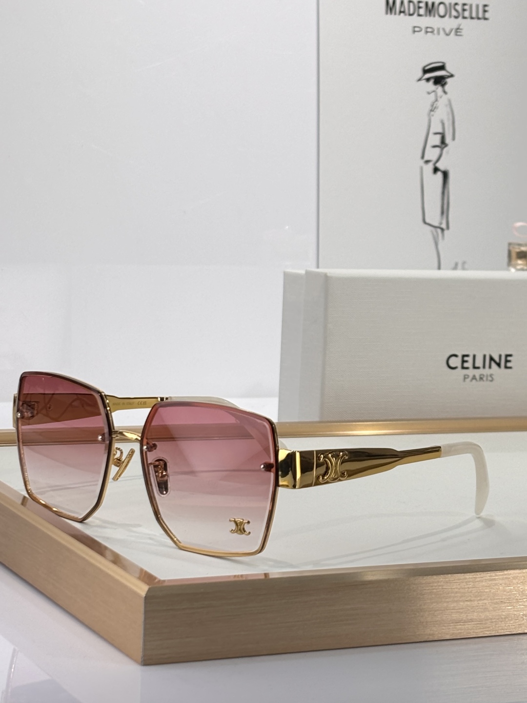  Celin*凯旋门
MODCL42118U
Size62-12-145

