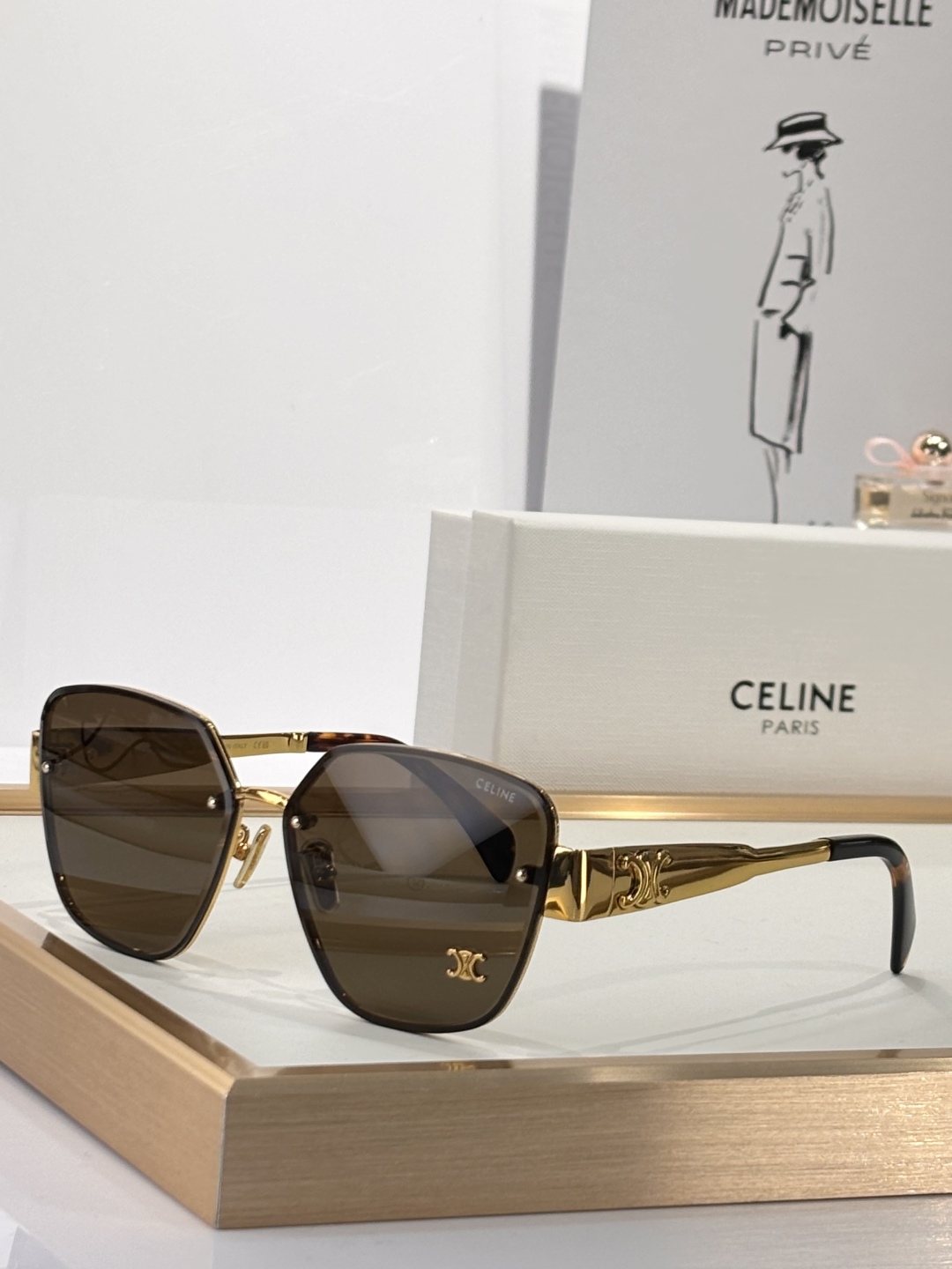  Celin*凯旋门
MODCL42119U
Size62-14_145
