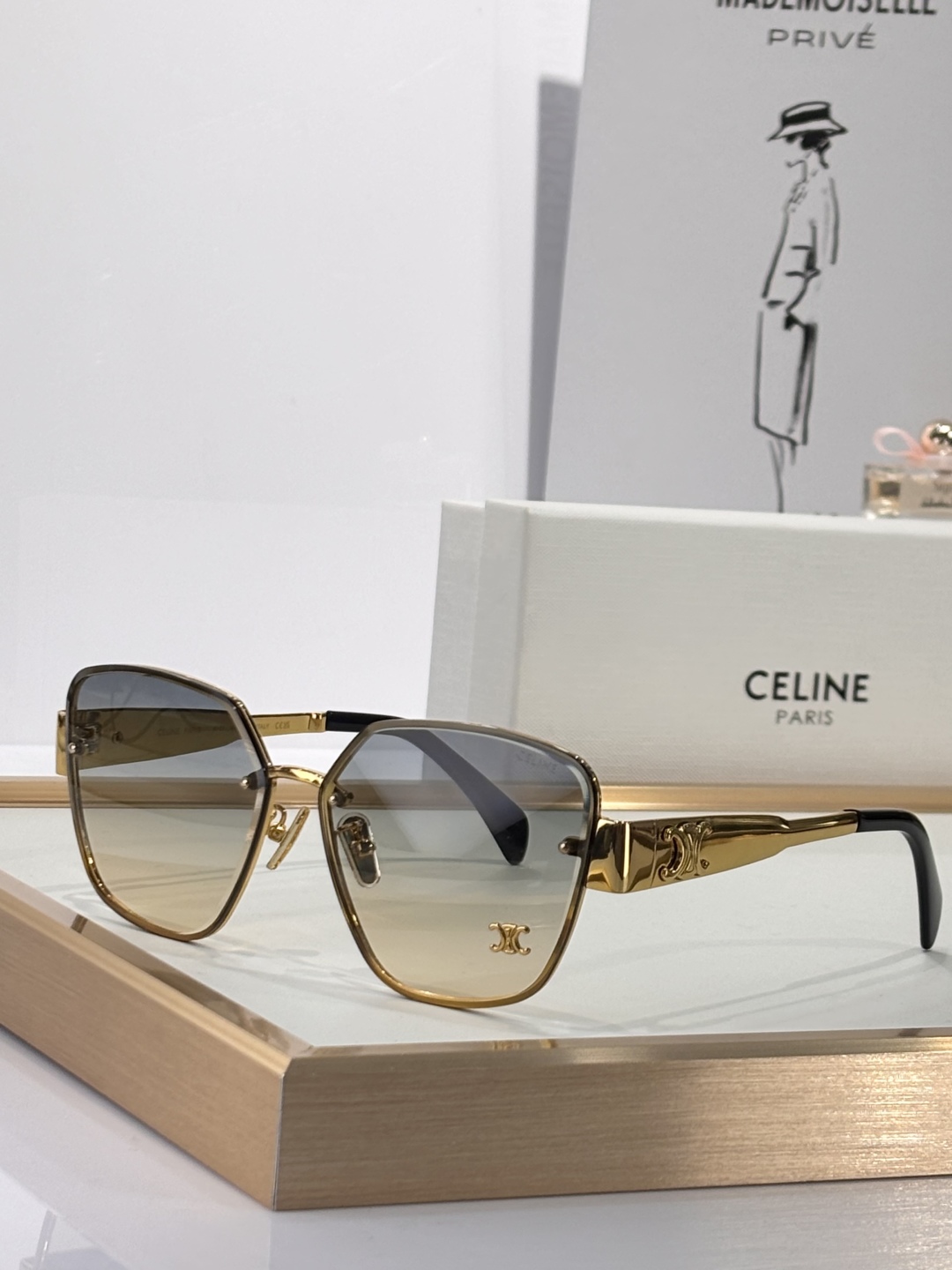  Celin*凯旋门
MODCL42119U
Size62-14_145
