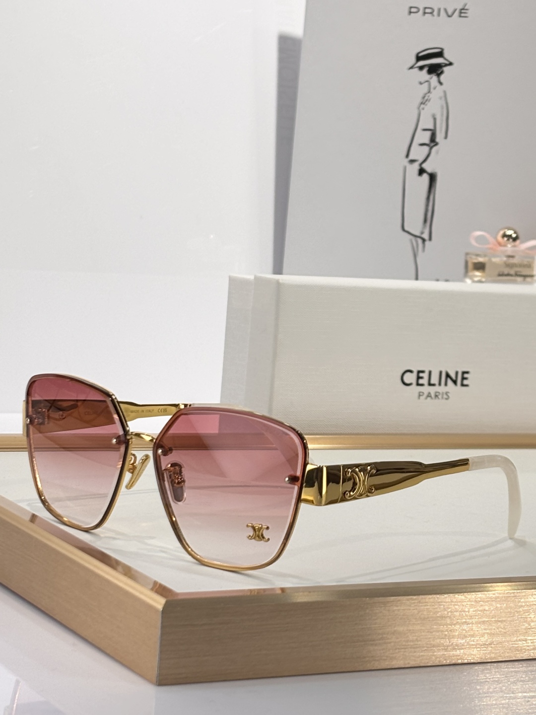  Celin*凯旋门
MODCL42119U
Size62-14_145
