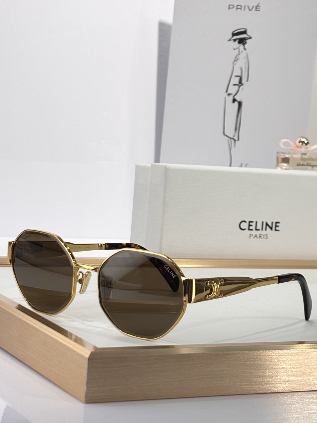  Celin*凯旋门
MODCL42117U
Size58-18-145
