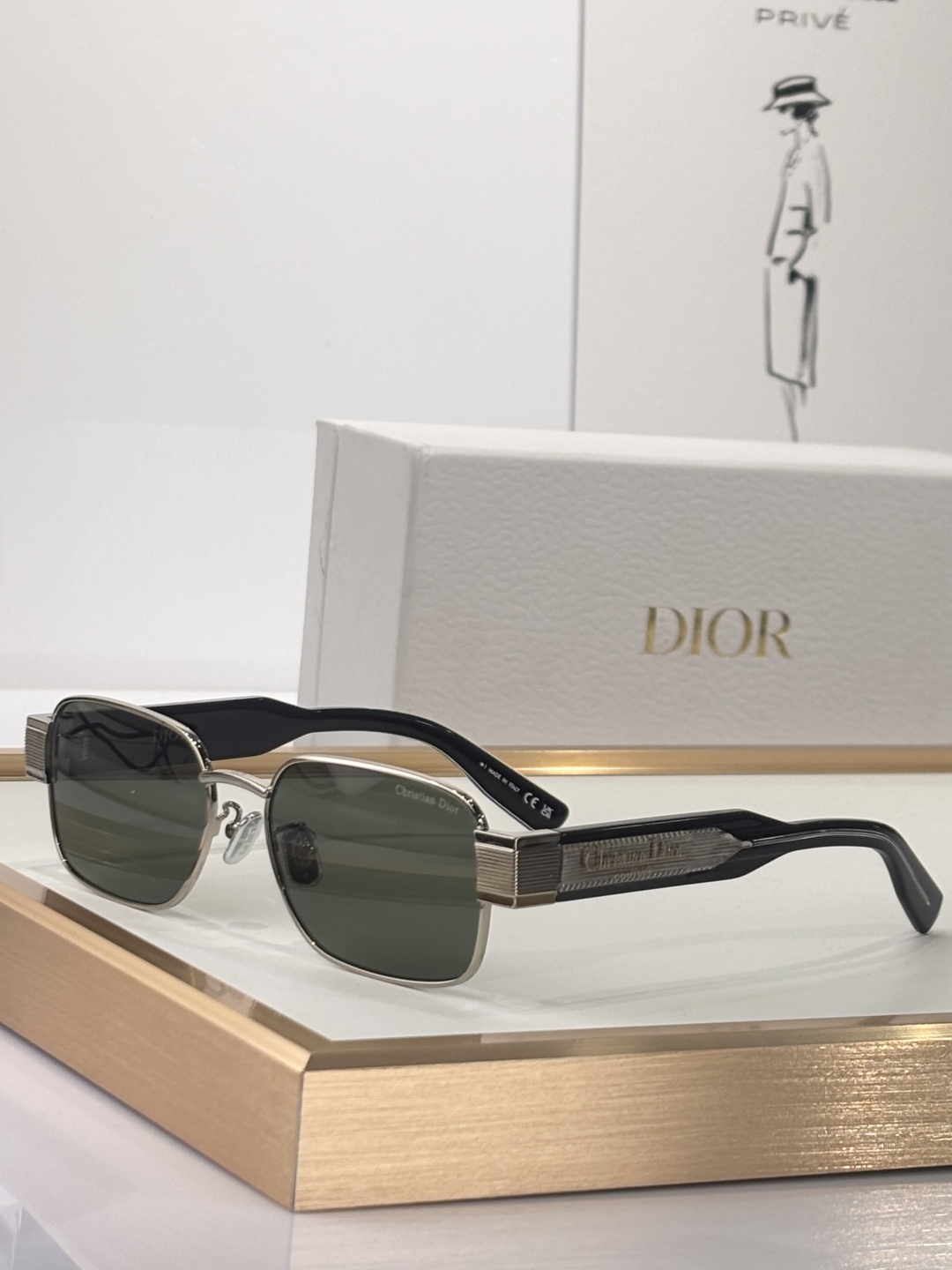  Christian Dio* Label S2U
NEW
SIZE54-17-145
