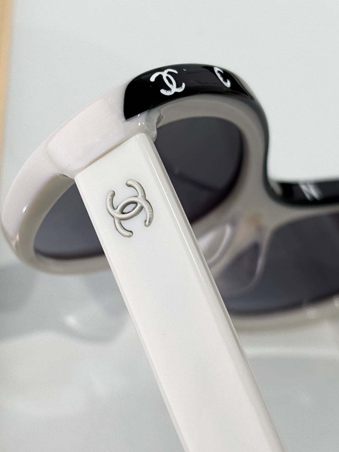  ToP quality 
Chane*
Mod：CH5416
Size：57-18-145
细节码住
