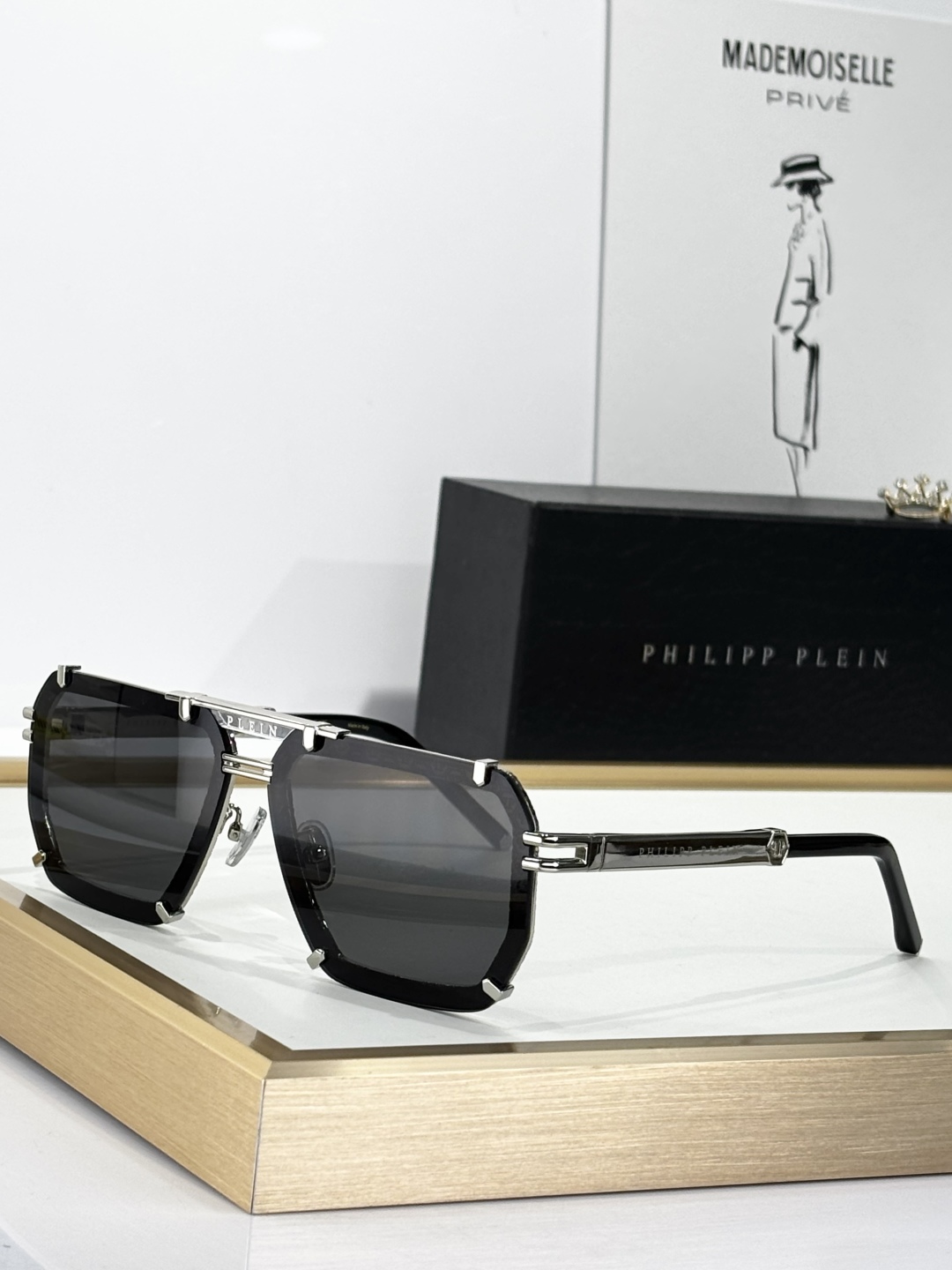  PHILIPP PLEIN
MODEL131
SIZE59口17-145
