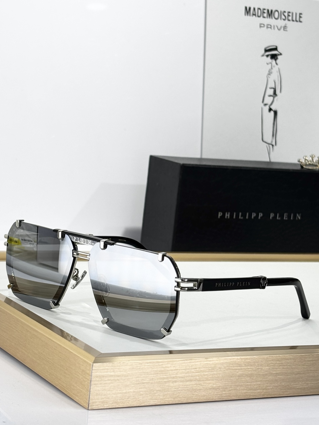  PHILIPP PLEIN
MODEL131
SIZE59口17-145
