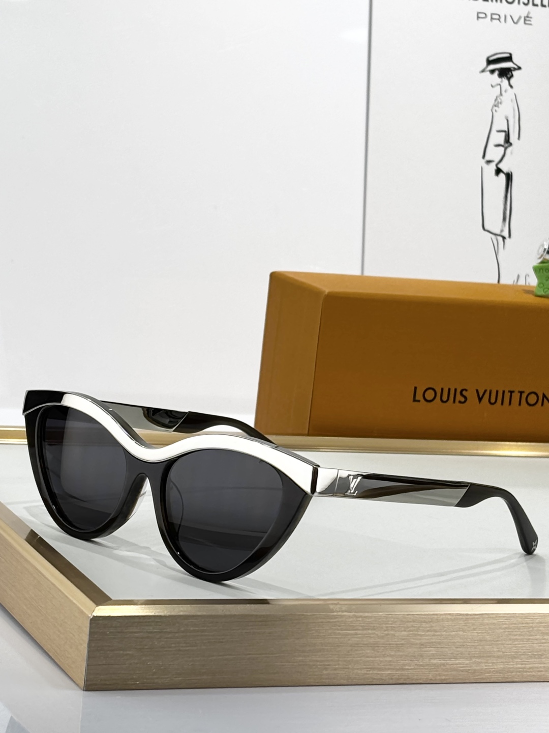 。LOUIS VUITTO*
MODEL：Z2684U
SIZE：52口23-143
