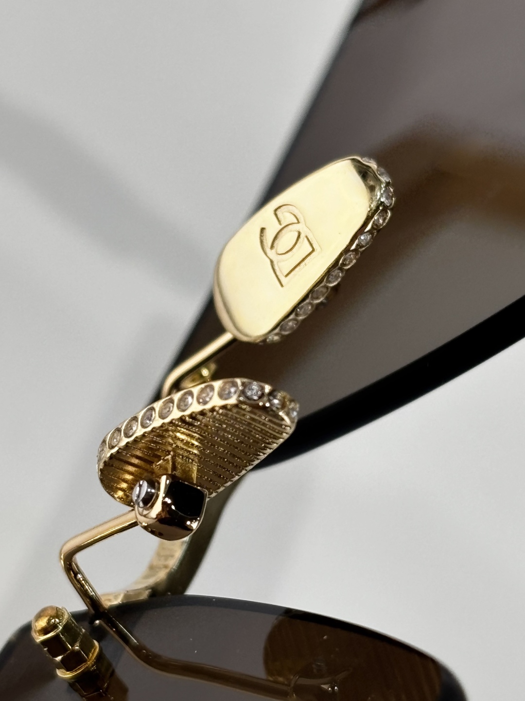  Original diamond nose 
ToP quality 
DOLCE & GABBAN*